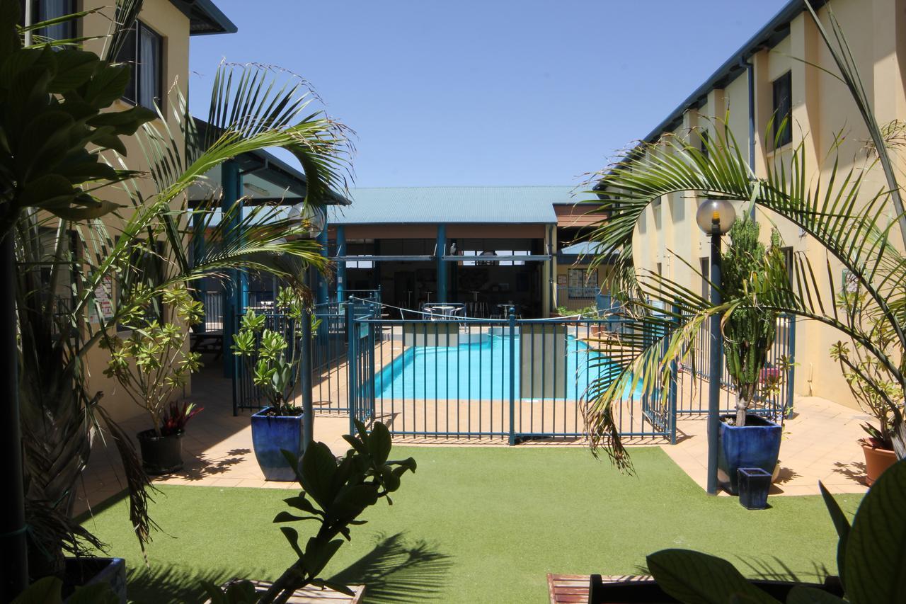 Ningaloo Club Backpackers Albergue Coral Bay Exterior foto